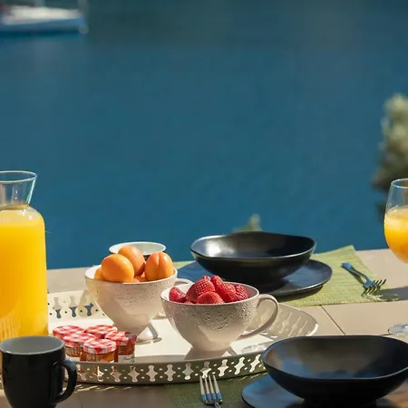 Willa Olea-brand New Luxury