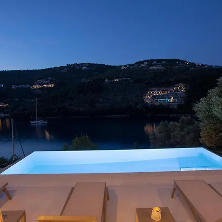 Olea-brand New Luxury Vilă